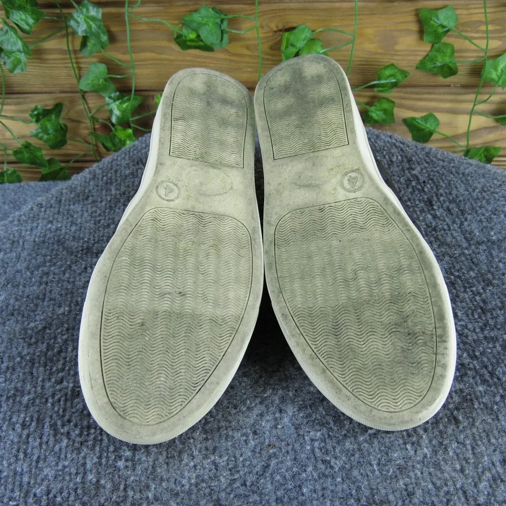 Steve‎ Madden Slip-On Girl Y 4 Medium Athletic Black Synthetic Slip On